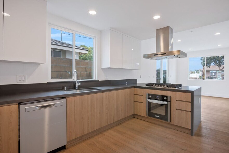 Building Photo - 12673 9th St