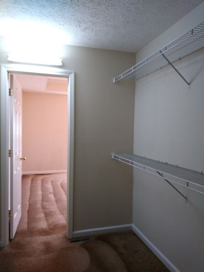 Building Photo - 3428 Heatherwood Tra