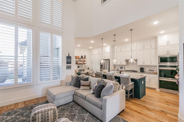 Building Photo - 2425 Longspur Dr