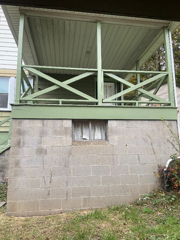 Building Photo - 558 Stewart St
