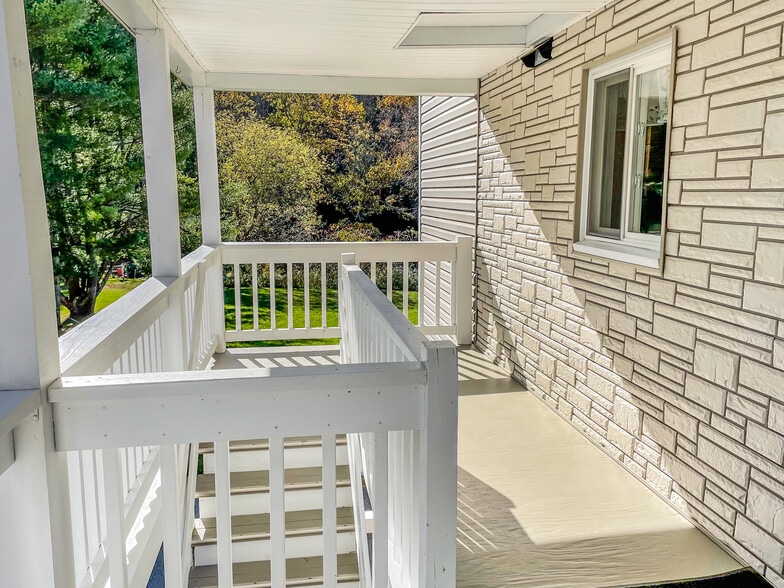 Building Photo - 210 Mount Vernon Ave