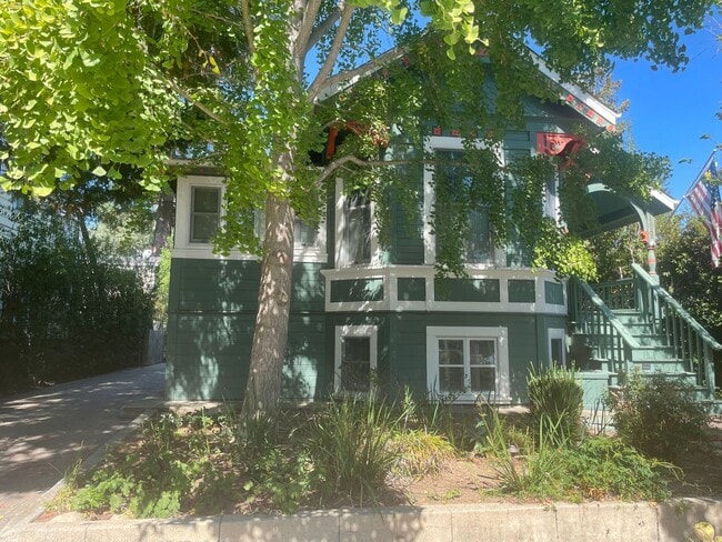 Primary Photo - Edelen Dr. Los Gatos
