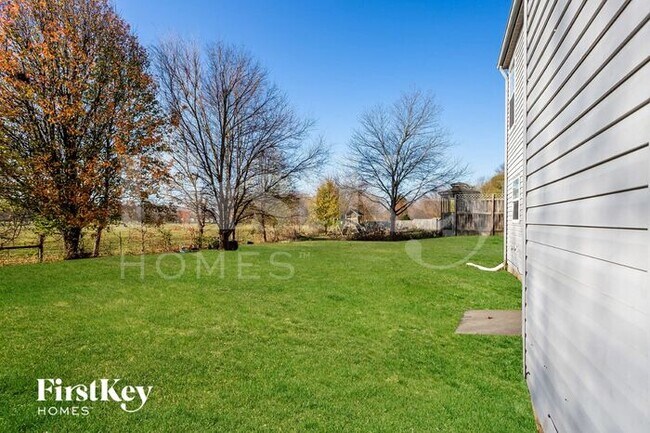 Building Photo - 12645 Roan Ln