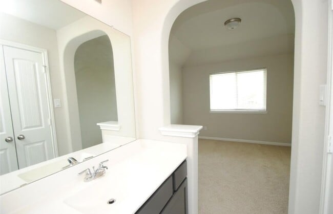 Building Photo - 60 Indian Wells Dr