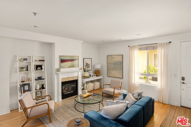 Primary Photo - 11428 National Blvd