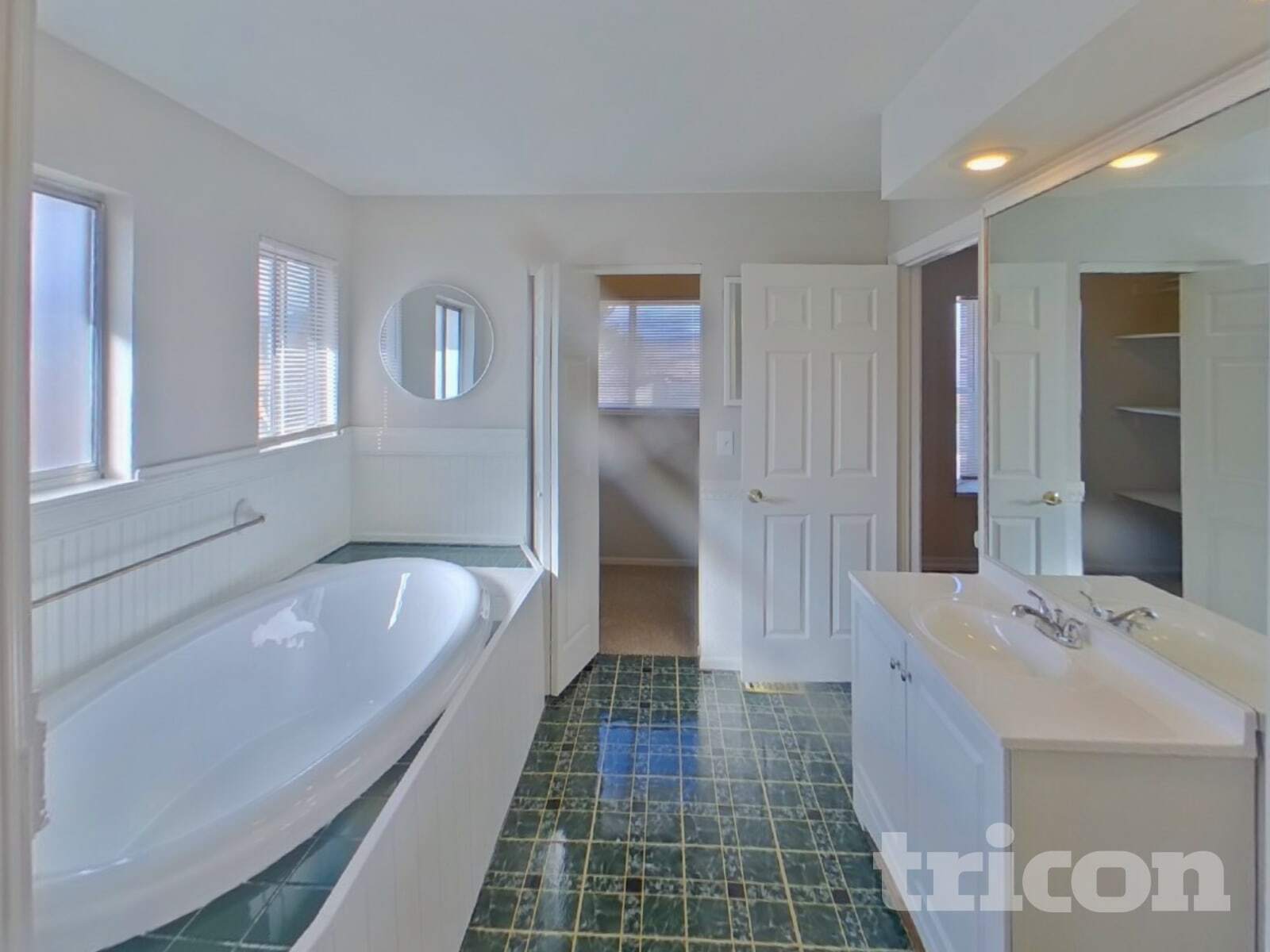 Building Photo - 2305 Providence Cir