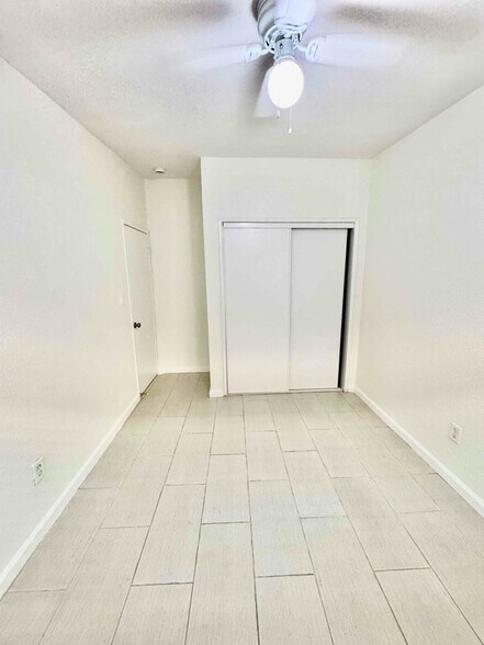 Building Photo - 629 27th St