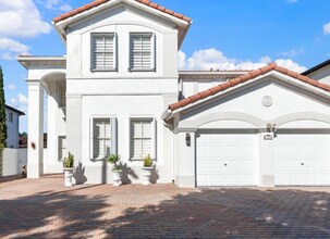 Building Photo - 17994 NW 87th Pl