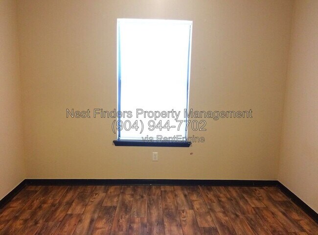 Building Photo - 336 Redwood Ln