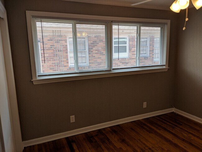 Building Photo - 44 Thackery Pl
