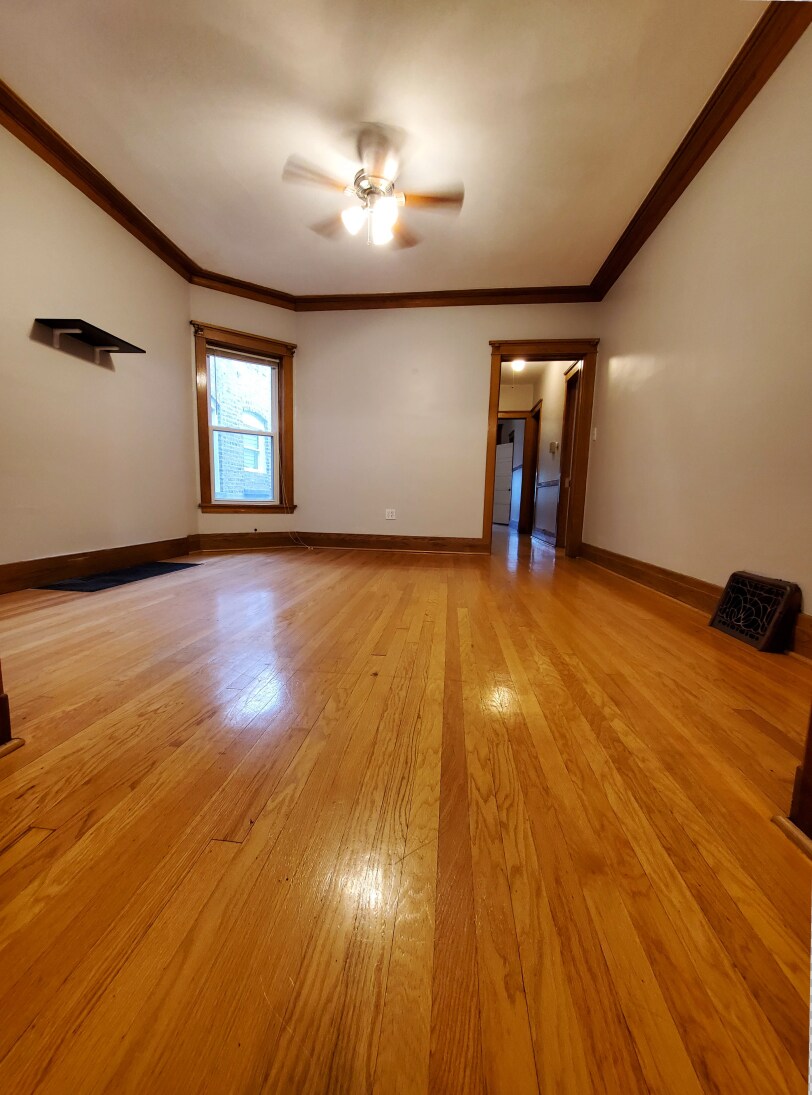 Building Photo - 4734 N Albany Ave