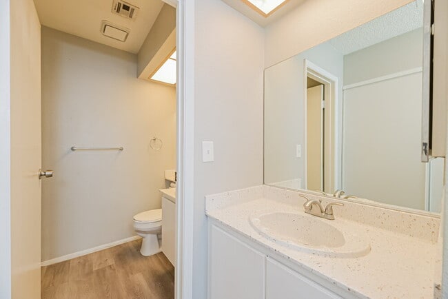 Building Photo - 763 Heritage Vista Ave