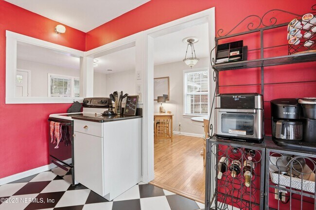 Building Photo - 1602 Felch Ave