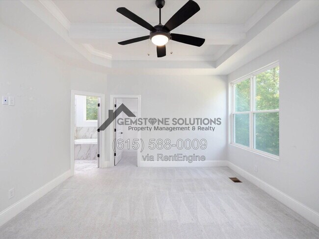 Building Photo - 631 Silva Ln