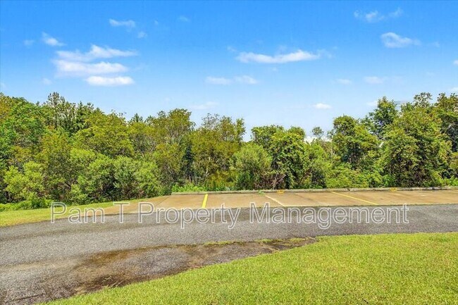 Building Photo - 140 Birch Cir