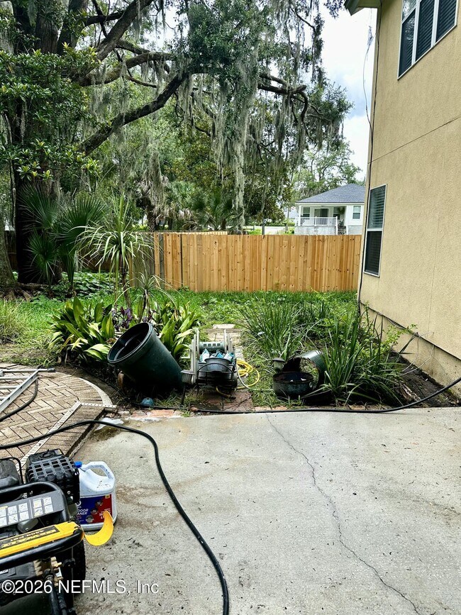Building Photo - 2298 Huckins Ct