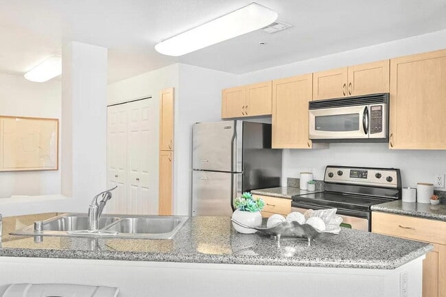 Building Photo - "Chic 1-Bed Oasis in San Jose with Hardwoo...