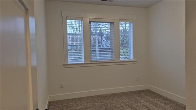 Building Photo - Beautiful Home in Champion Village, Sandy, OR!