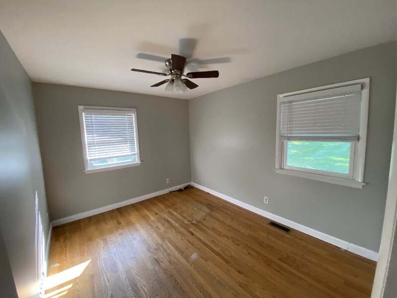 Building Photo - 1301 Hollins Rd