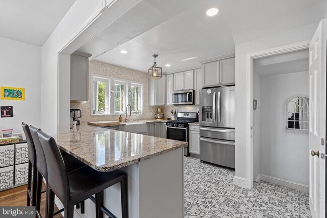 Building Photo - 4500 Eastway Ct