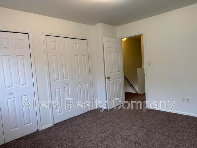 Building Photo - 1401 E 19th St