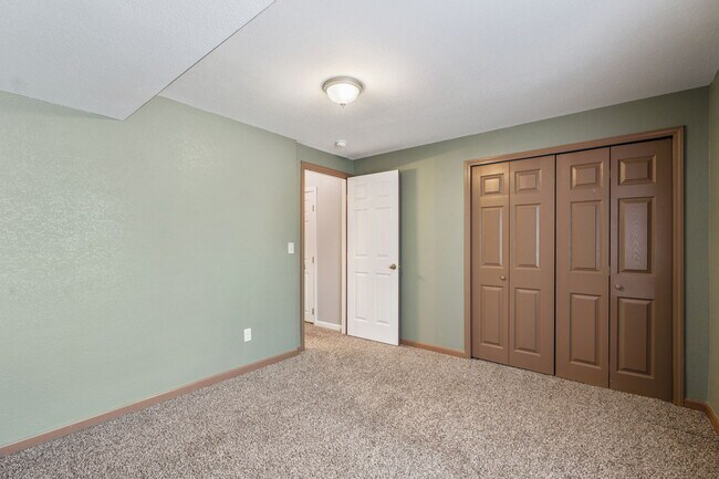 Building Photo - 5164 Fennel Dr
