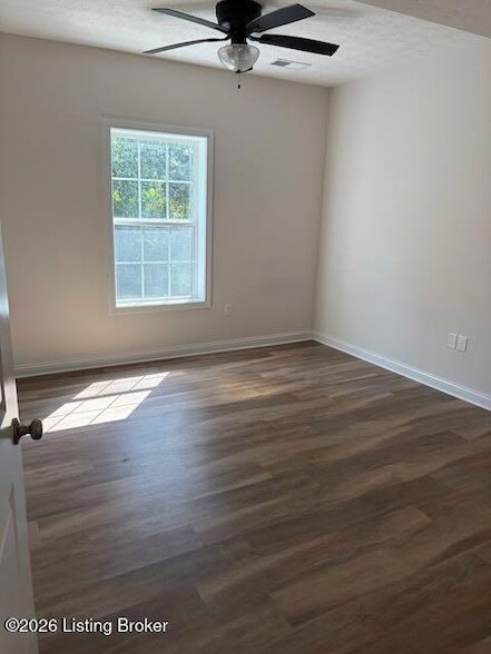 Building Photo - 401 Butterfield Dr