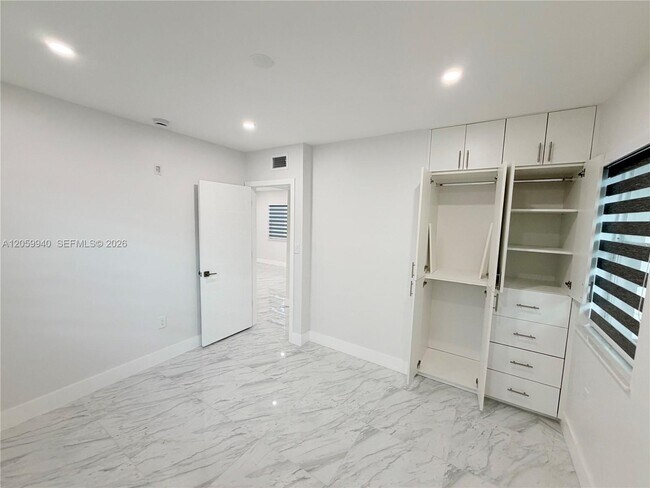 Building Photo - 3392 NW 50th St