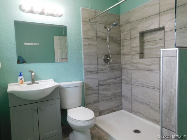 Building Photo - 1709 Umbrella Tree Dr