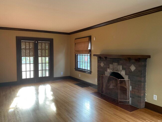 Building Photo - 3621 Hoagland Ave