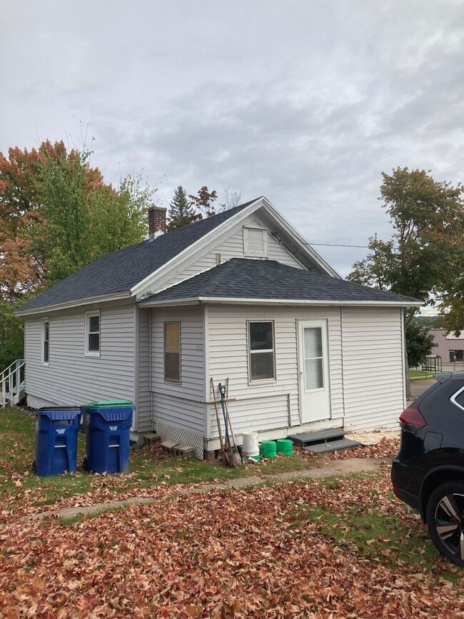 Building Photo - 2 Bed 1 Bath Single Family Home in Wausau