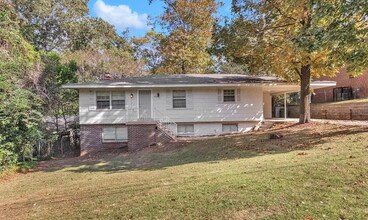 Building Photo - 3667 Willow Ln Dr