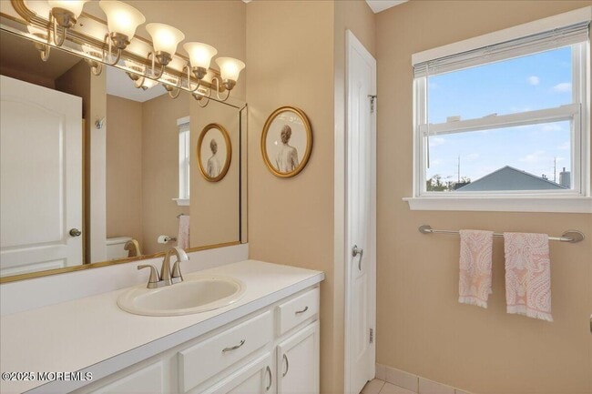 Building Photo - 7 Lucia Ct