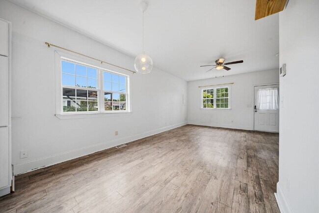 Building Photo - 1109 Orange St
