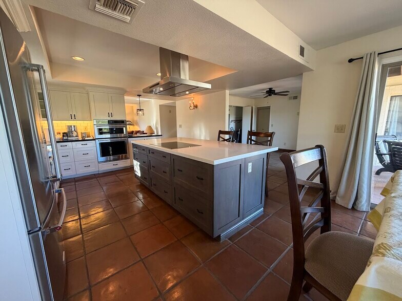 Building Photo - 37801 N Cave Creek Rd