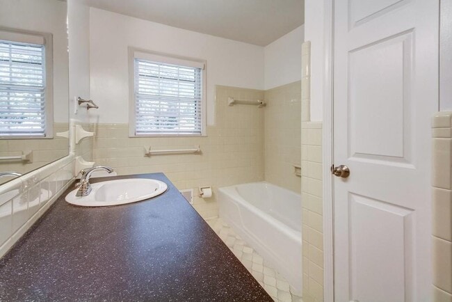 Building Photo - 3907 Jerusalem Ct