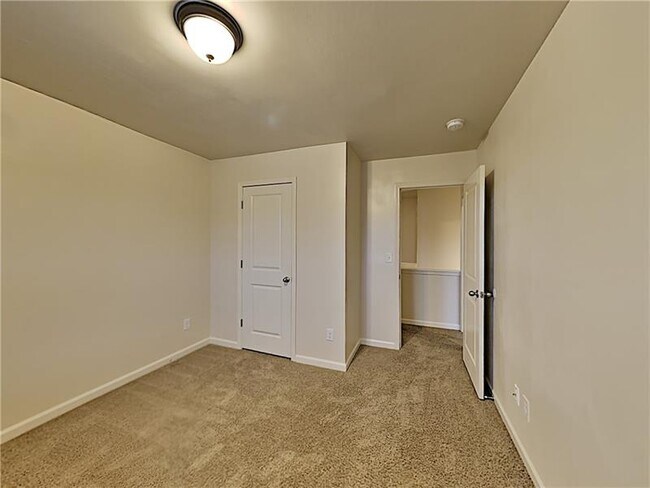 Building Photo - 3032 Avondale Blvd SE