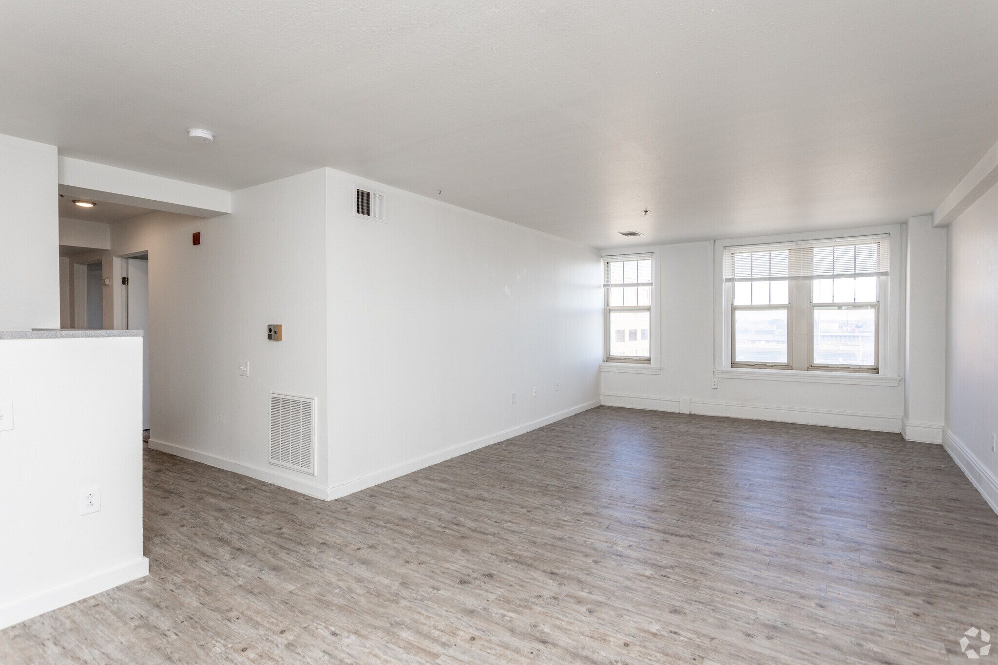 LeClaire 421 19th St Moline IL 61265 Apartment Finder