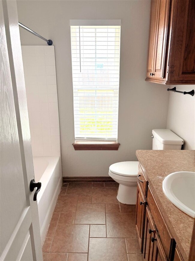 Building Photo - 1209 Alma Dr