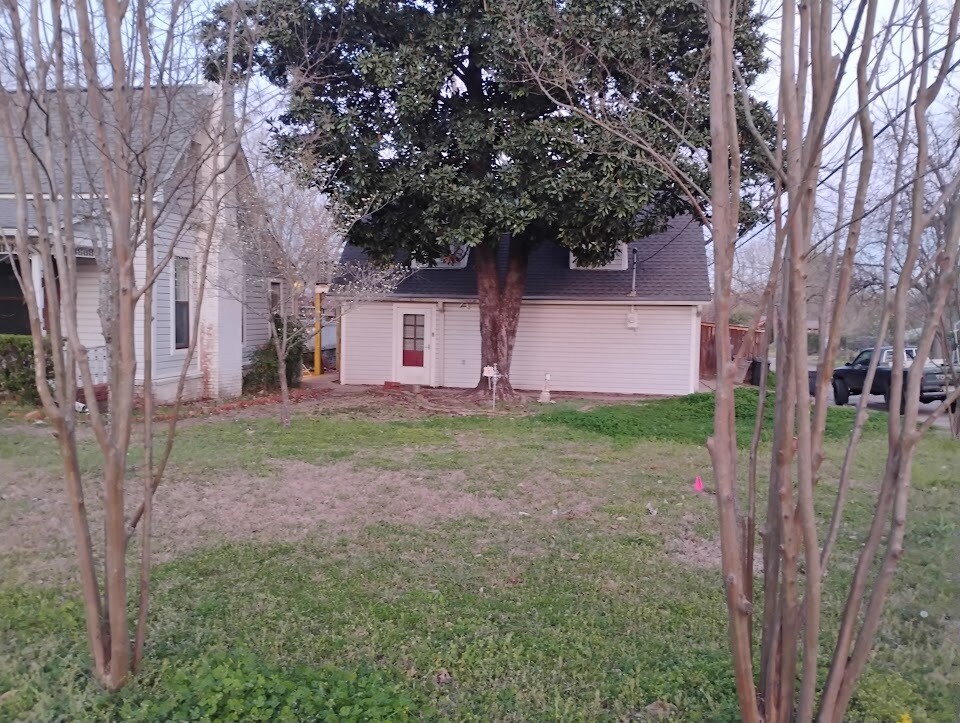 Building Photo - 504 N Newsom St