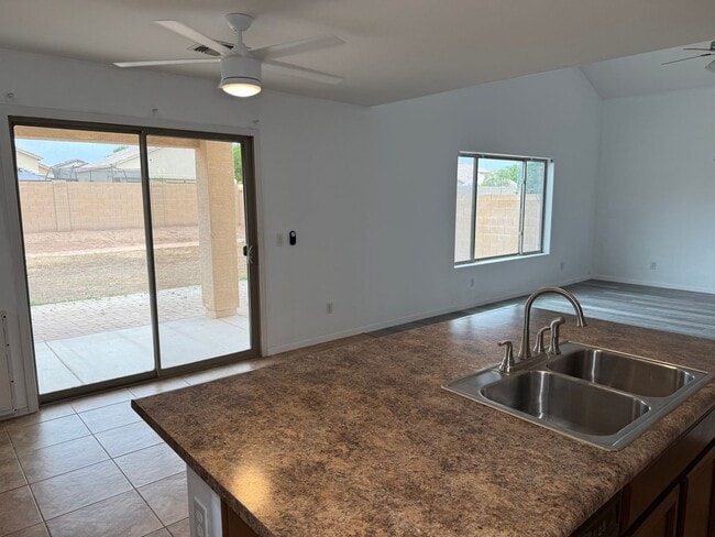 Building Photo - 2712 E Denim Trail