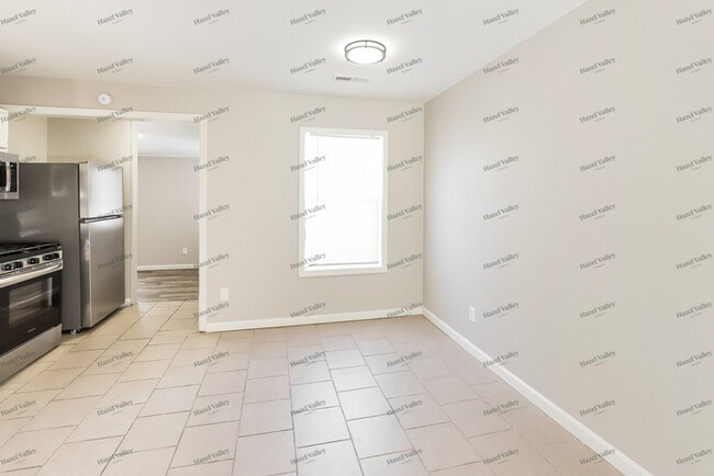 Building Photo - 1310 N Indian Ln