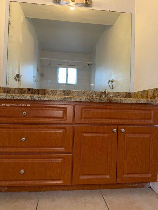 Building Photo - 2660 W 76th St