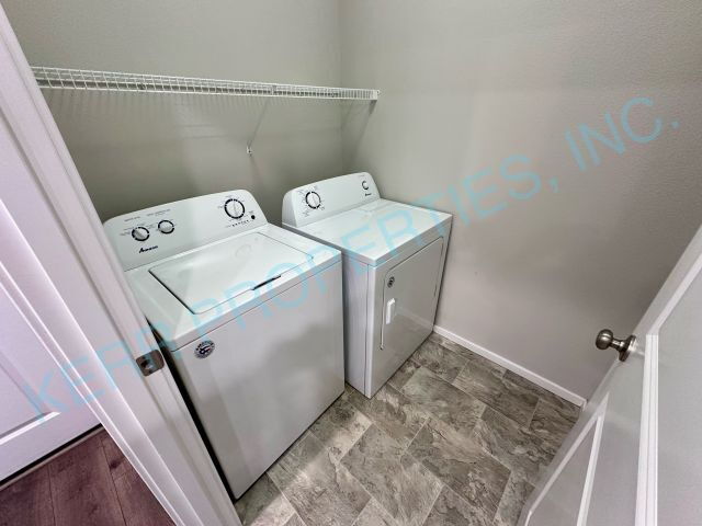 Building Photo - Charming 3-Bedroom Haven in Happy Valley - 1814 Sq Ft of Comfort!
