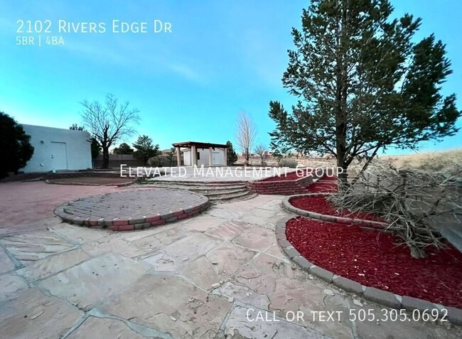 Building Photo - Spacious 5 Bedroom, Views, Refrigerated Ai...