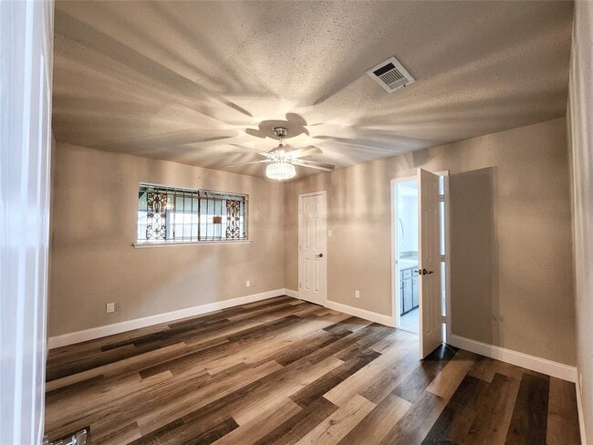 Building Photo - 4446 Busiek St