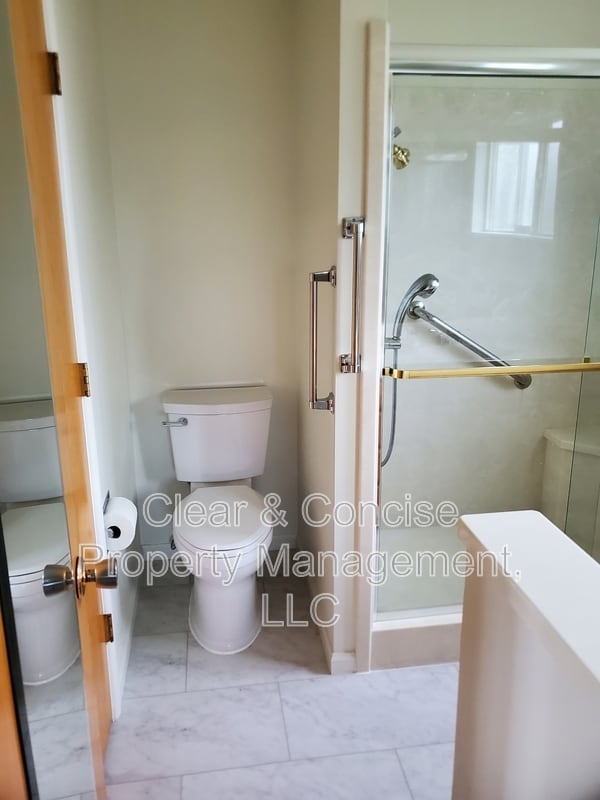 Building Photo - 265 Blackfoot Ave