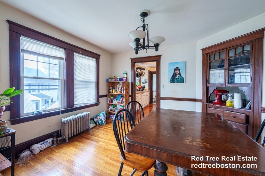 Building Photo - 8 Niles St