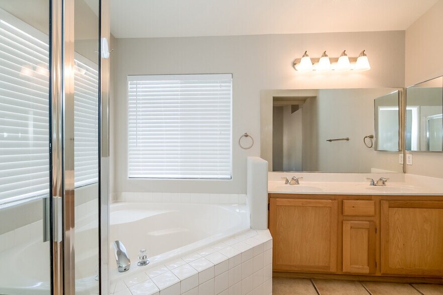 Building Photo - 5216 Backwoodsman Ave