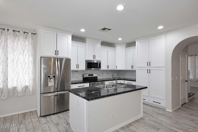 Building Photo - 18443 W Paseo Way